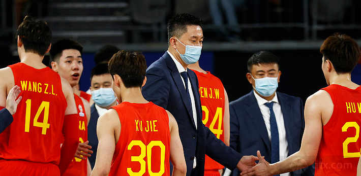 林书豪声援中国男篮 知道身体难受打球的感觉继续加油