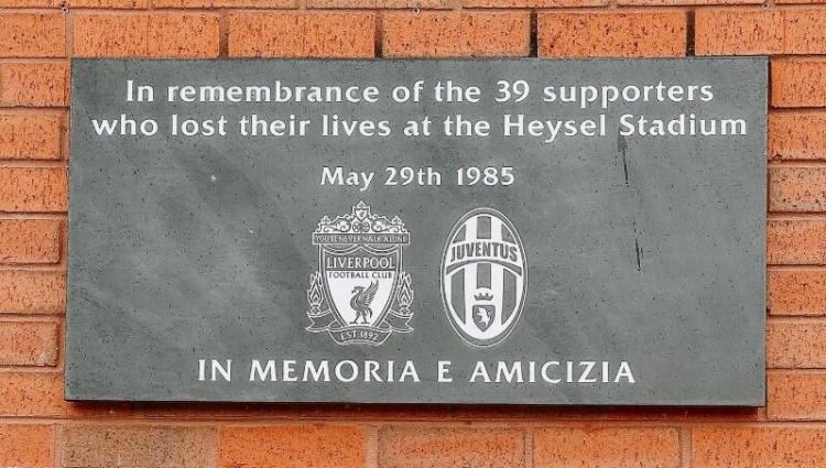 利物浦官方：球队会在今明两天悼念37年前在海瑟尔惨案中逝去的39名球迷